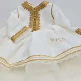 Tradionele jurk met moderne twist